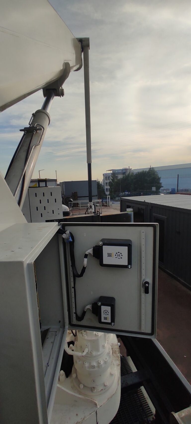 55 m articulated folding platform with EHR Elektronik control and protection systems